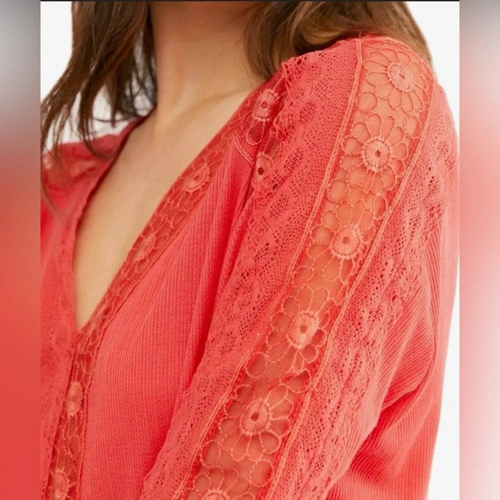 Free People Lola Cotton blend Tunic Top w/ lovely Lace Accents XL Crimson Rose 🌹